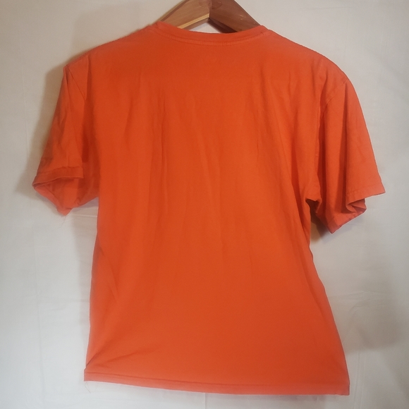 Jeep brand shirt. 5 jeeps on the front. From drivable to needing repairs, unique - Picture 4 of 5